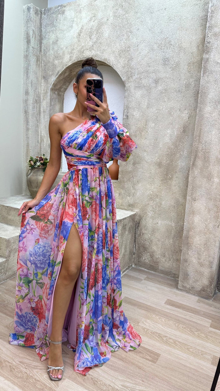 Alicia™ | Stunning Flowing Gown